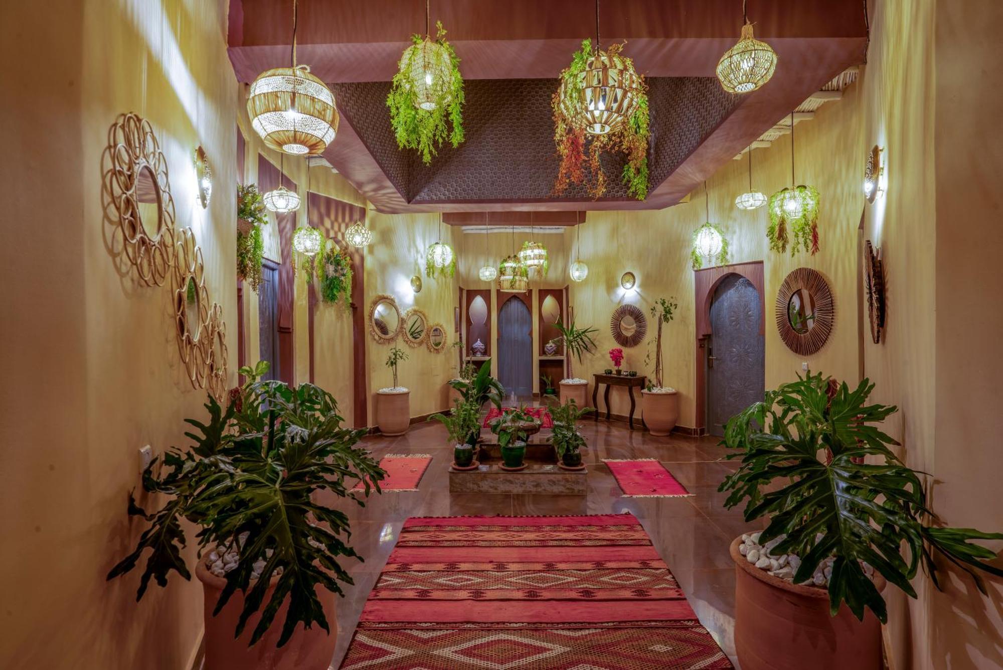 ทัช แอตลาส เวลเนส Hotel อมิซมิซ ภายนอก รูปภาพ